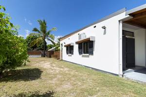 Jardin et espace parking