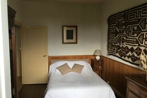 Chambre à lit double, au rez-de-chaussée