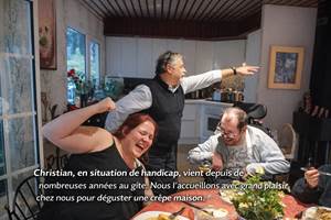 A force d se revoir on devient ami