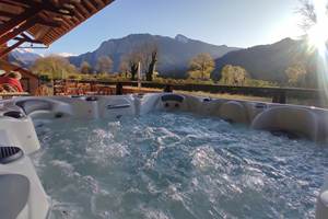 TERRASSE JACUZZI AU SOLEIL