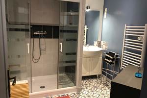 salle_de_bain_gite_centre_ville_precigne