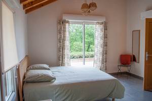 Gite du Causse Loubressac Chambre 1 RDC