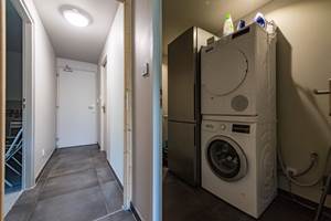 La buanderie - lave linge- sèche linge - réfrigérateur congélateur supplémentaire