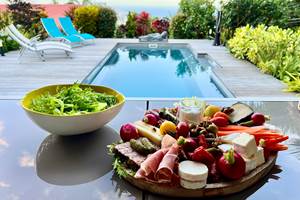 Planche Charcuterie / fromages / crudités
