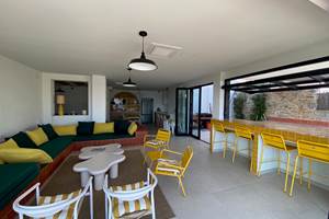 27 - Oliveres Patio salon 2 1600 x 1200