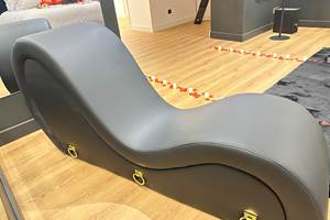 love-room-eden-de-roques-sofa-tantrique (2)