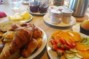petit déjeuner gourmand Maison d'hôtes Le Ranch des Lacs Limousin