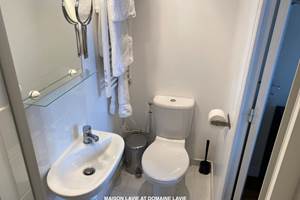 Maison Lavie chambre 4 Salle d'eau prive´e2