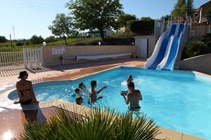 Village vacances Ardèche, piscine espace aquatique toboggan
