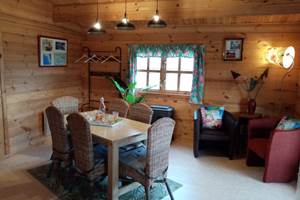 camping-la-perle-creuse-chalet Florida-6personnes-pièce de vie