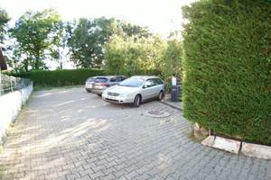 Grand-parking-les-gites-de-josefine-et-voltaire-ornex-ferney-voltaire-Genève-aéroport