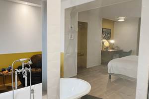 Chambre 1 - Domaine Labouroume - chambre d'hote a la campagne 2