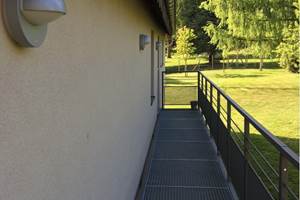 Passerelle vers entrée