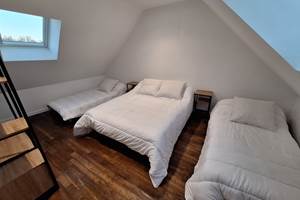 4 - Chambre familiale dernier étage gite 12 personnes faux la montagne creuse