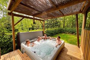 Spa privatif chauffé à 38°C sans vis à vis