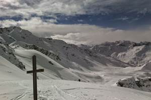 Le col des Marches en hiver à Valmeinier