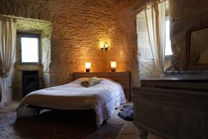 Chateau de Saint Chamarand, chambre de la Reine, la TOUR medievale  (3)