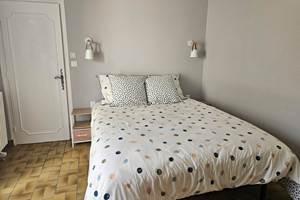 Le Quai d'Neuf — Gîte de groupe en Creuse (15 personnes) - Chambre double RDC accessible PMR