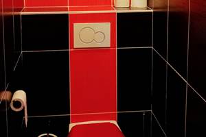 Toilette dans toutes les chambres + celle çi dans le hall d'entrée