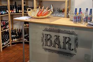 bar