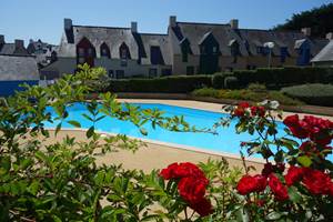 Domaine de la Varde - Piscine (ouverte du 15 juin au 15 septembre).