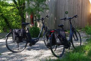 2 vélos électriques à disposition