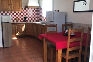 Les Mazets du Rouret - cuisine ouverte Pin Parasol
