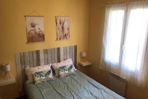 Les Mazets du Rouret - Che^ne Vert chambre adultes tables de nuit