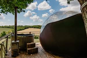 La Bulle perchée et son bain nordique