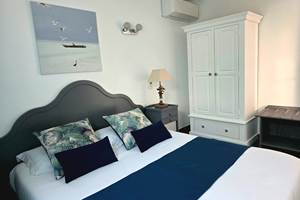 chambre-appartement-roya-bleu-azur-corse
