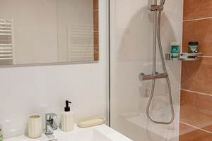 •	salle de bain moderne Troyes