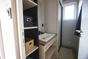 Salle d'eau (photo du fabricant dans l'attente des images réelles)