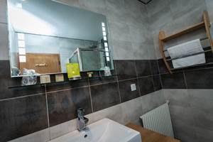 Hostellerie du grand duc salle de bain 7