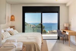 8 Oliveres Loft Suite parentale vue mer 1