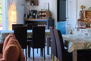 salle-petit-dejeuner-la-girouardiere