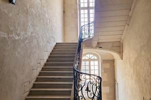maison-jazey-escalier-pierre-hotel-particulier