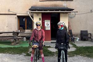 client velo montagne amis