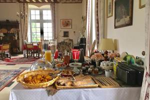 Cha^teau d'Avanton petits dejeuner