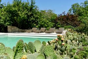 La piscine des chambres d'hôtes de charme la Rougeanne à Carcassonne, Canal du Midi,  Aude Pays Cathare, Guide Michelin