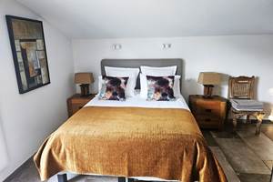 VILLARIVIERAbedroom4