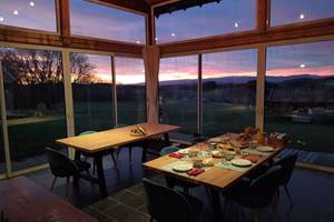 Petit déjeuner au lever du jour l'hiver