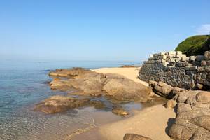 plage d' Agosta, a quelques minutes à pieds