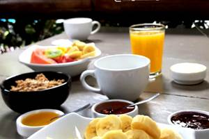 déjeuner-lunch-desayuno-bicok-booking