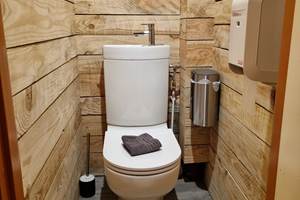 Au Coeur du Volcantal chambre Marie (WC privatif sur le palier)