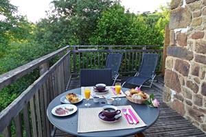 Les Instants Voles - Suite Glamour - Petit-dejeuner sur la terrasse