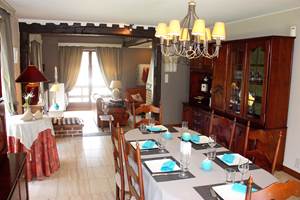Grand living