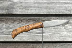 #AtelierCoutellerie / #KnifeMakingWorkshop #FabricationCouteaux / #HandmadeKnives #StageCoutelier / #BladesmithExperience #CouteauArtisanal / #ArtisanKnife #StageArtisanat / #CraftWorkshop #AtelierCréatif / #CreativeWorkshop #LoisirManuel / #HandsOnExperience #CouteauPersonnalisé / #CustomKnifeMaking #ArtisanatFrancais / #FrenchCraftsmanship #VacancesActives / #ActiveHolidays #ExperienceUnique / #UniqueExperience #SouvenirArtisanal / #CraftYourSouvenir #TourismeExpérientiel / #ExperientialTravel #VacancesCréatives / #CreativeHolidays #DécouverteLocale / #LocalDiscovery #AtelierVacances / #HolidayWorkshop #MadeInIledeRé / #MadeInIledeRe #ActivitéInsolite / #UnusualExperience