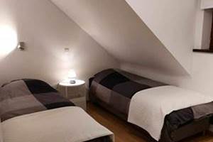 03-chambre-double-lits-gîte-lecureuil-namur-wepion.jpg