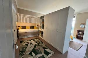 Coin enfant 10m2 bien séparé, nombreux rangements