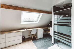 301 CHAMBRE SUPERIEU BUREAU